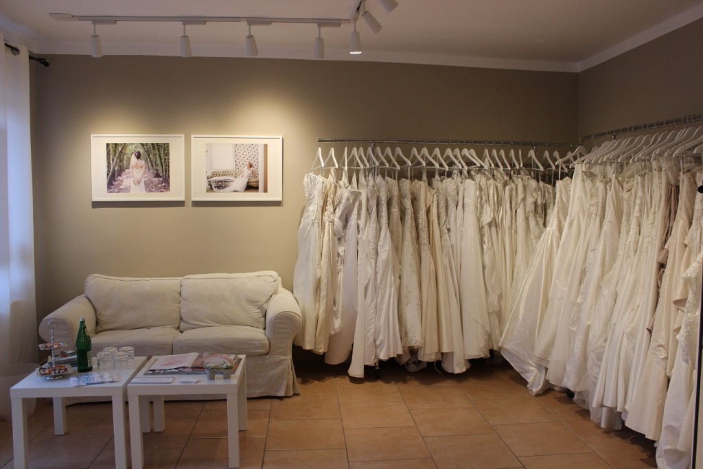 Innenansicht Verleihmode-Laden Traumkleid